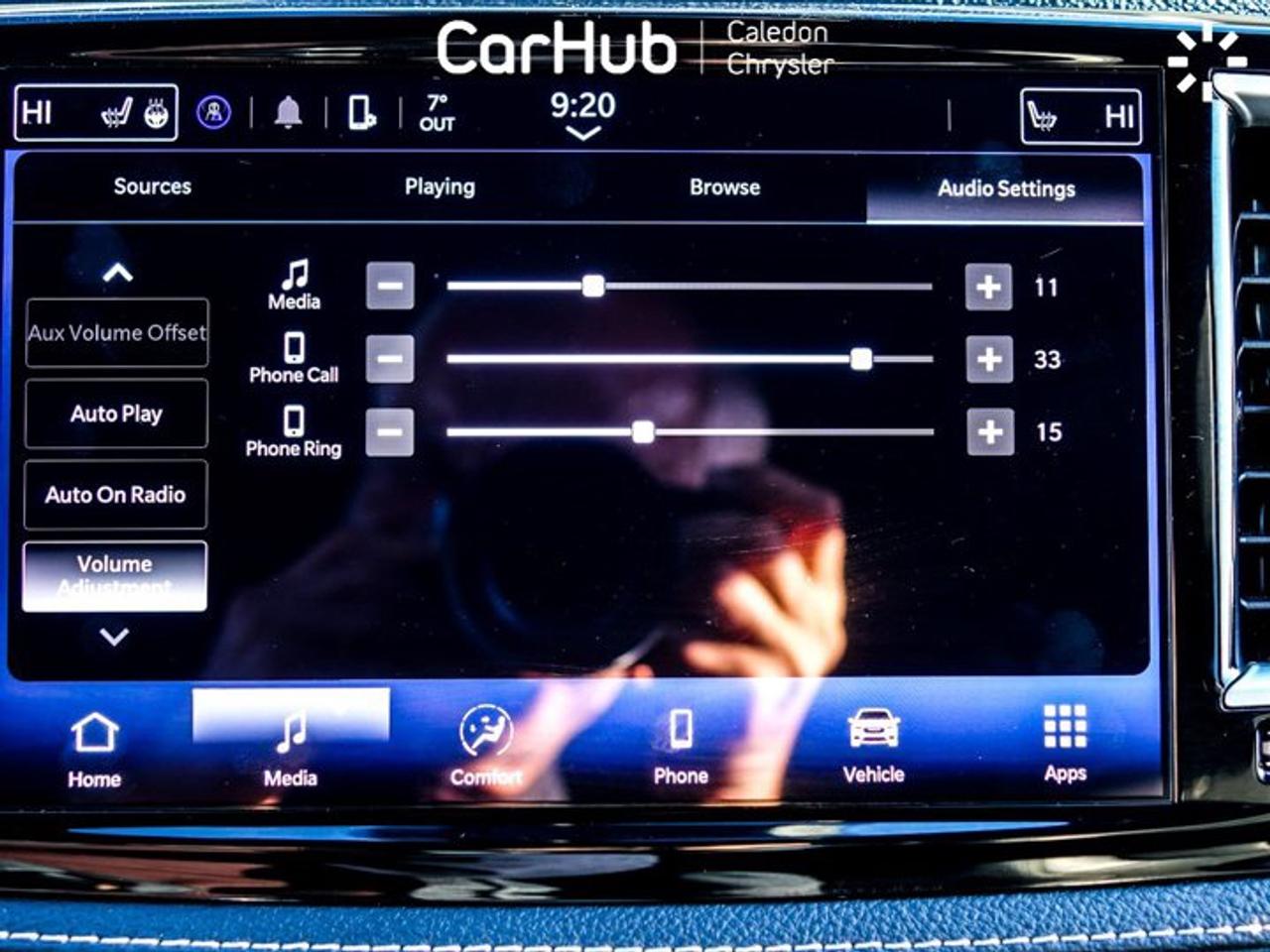2025 Chrysler Pacifica Plug-In Hybrid 3.6L Pentastar V6 Plug-In Hybrid | Adaptive Cruise Control | Heated Seats | Heated Steering Wheel Photo