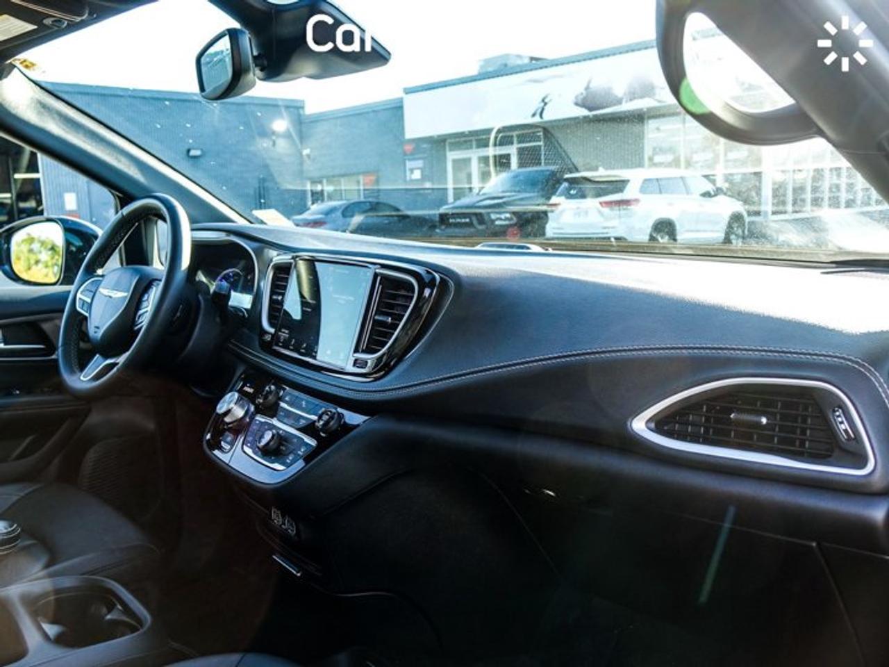 2025 Chrysler Pacifica Plug-In Hybrid 3.6L Pentastar V6 Plug-In Hybrid | Adaptive Cruise Control | Heated Seats | Heated Steering Wheel Photo