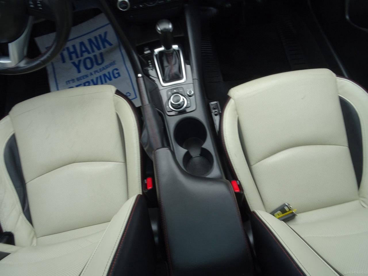 2015 Mazda MAZDA3 GT Photo