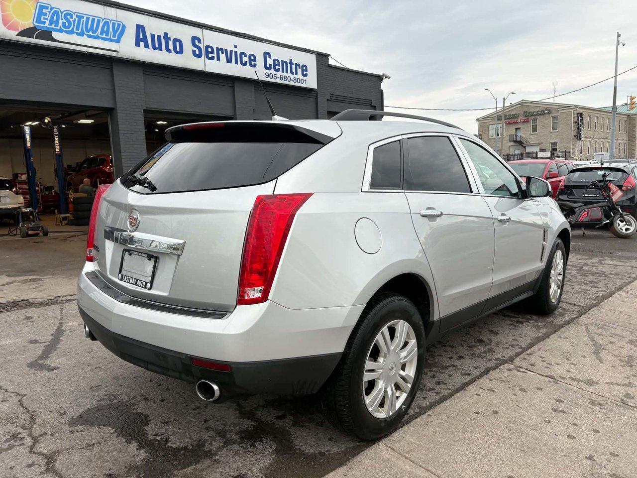 2010 Cadillac SRX 3.0 Base Photo3