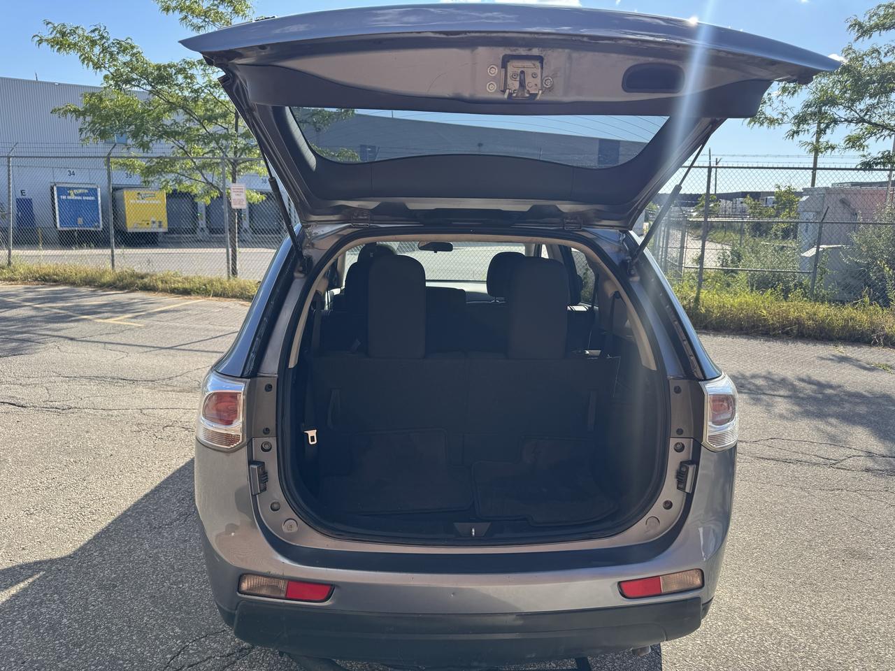 2014 Mitsubishi Outlander SE Photo
