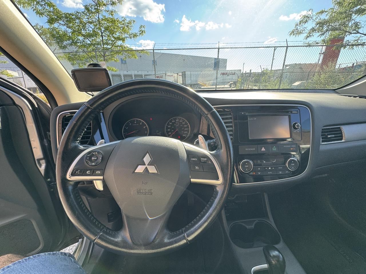 2014 Mitsubishi Outlander SE Photo