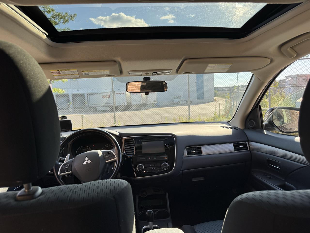 2014 Mitsubishi Outlander SE Photo