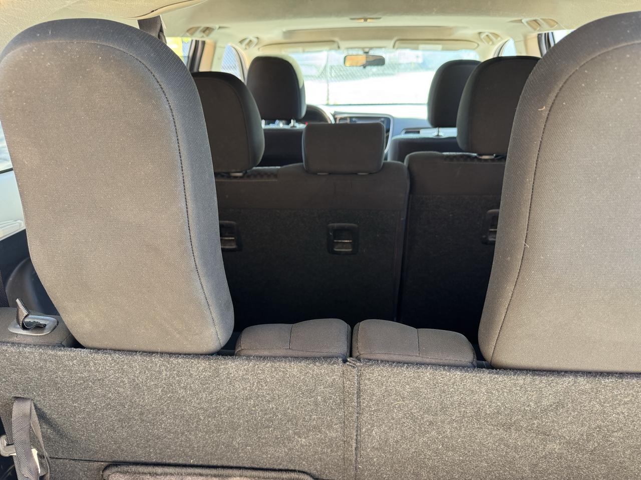 2014 Mitsubishi Outlander SE Photo