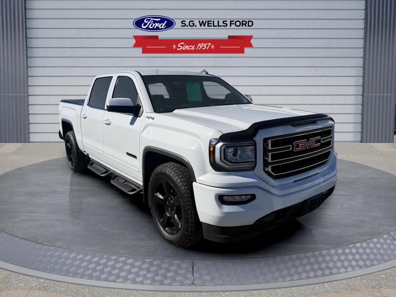 2017 GMC Sierra 1500 SLE Photo2