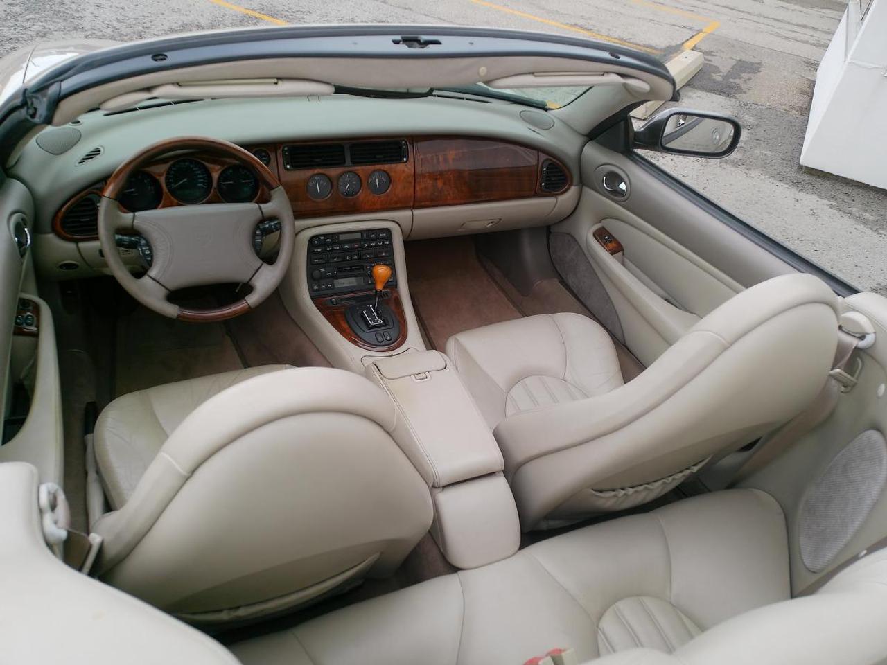 1999 Jaguar XK XK8 Photo