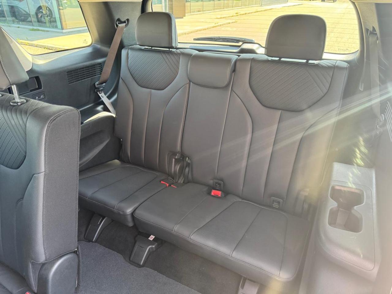 2024 Hyundai PALISADE Urban 8-Passenger AWD Photo