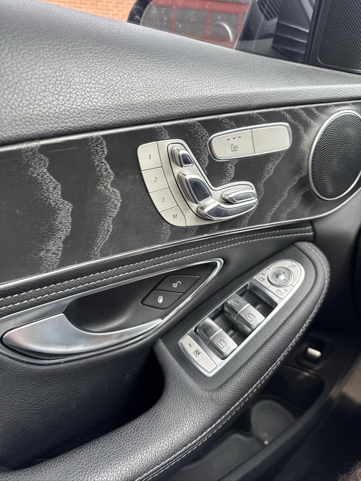 2016 Mercedes-Benz C-Class C 300 Photo