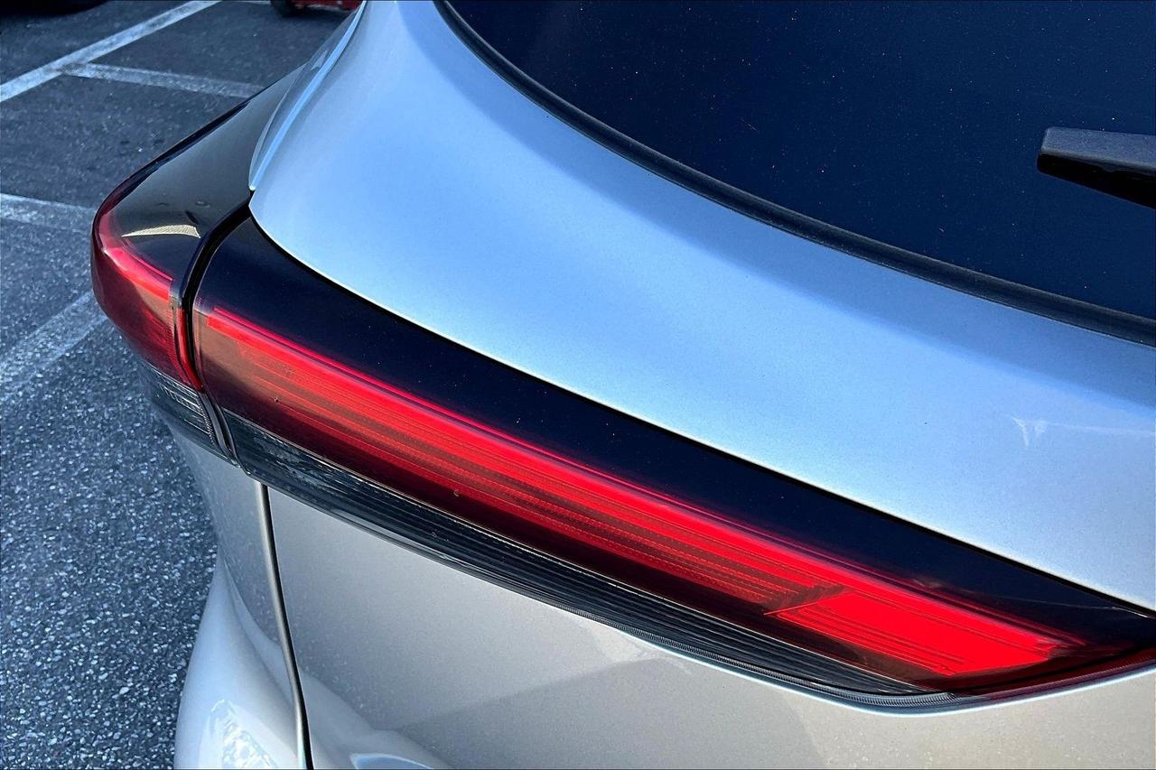 2020 Toyota Highlander AWD  | New Brakes | Remote Start | Tow Package Photo