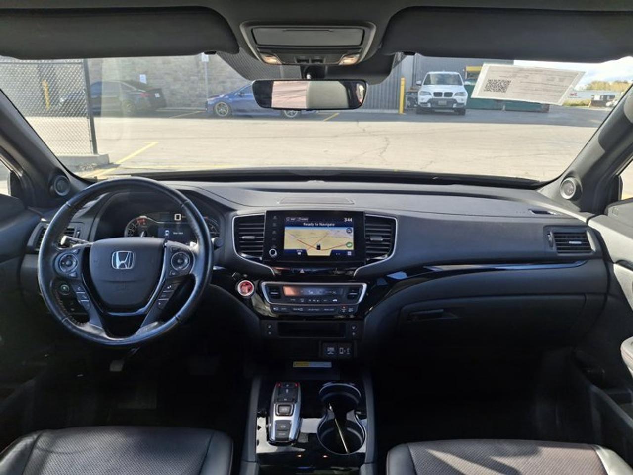 2022 RAM 1500 Classic Express 4x4 | Night Edition | Sport Hood | Bucket Seats | Wheel + Sound Group | Carplay & More ! Photo
