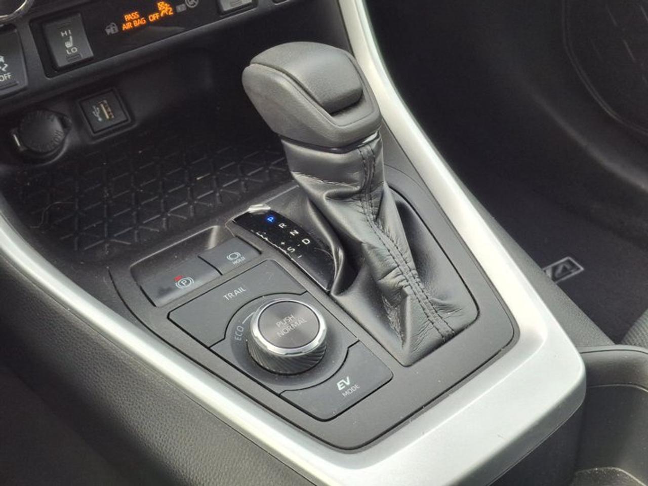 2023 Toyota RAV4 Hybrid LE AWD | Radar Cruise | Heated Seats | CarPlay + Android | Rear Camera | and More ! Photo