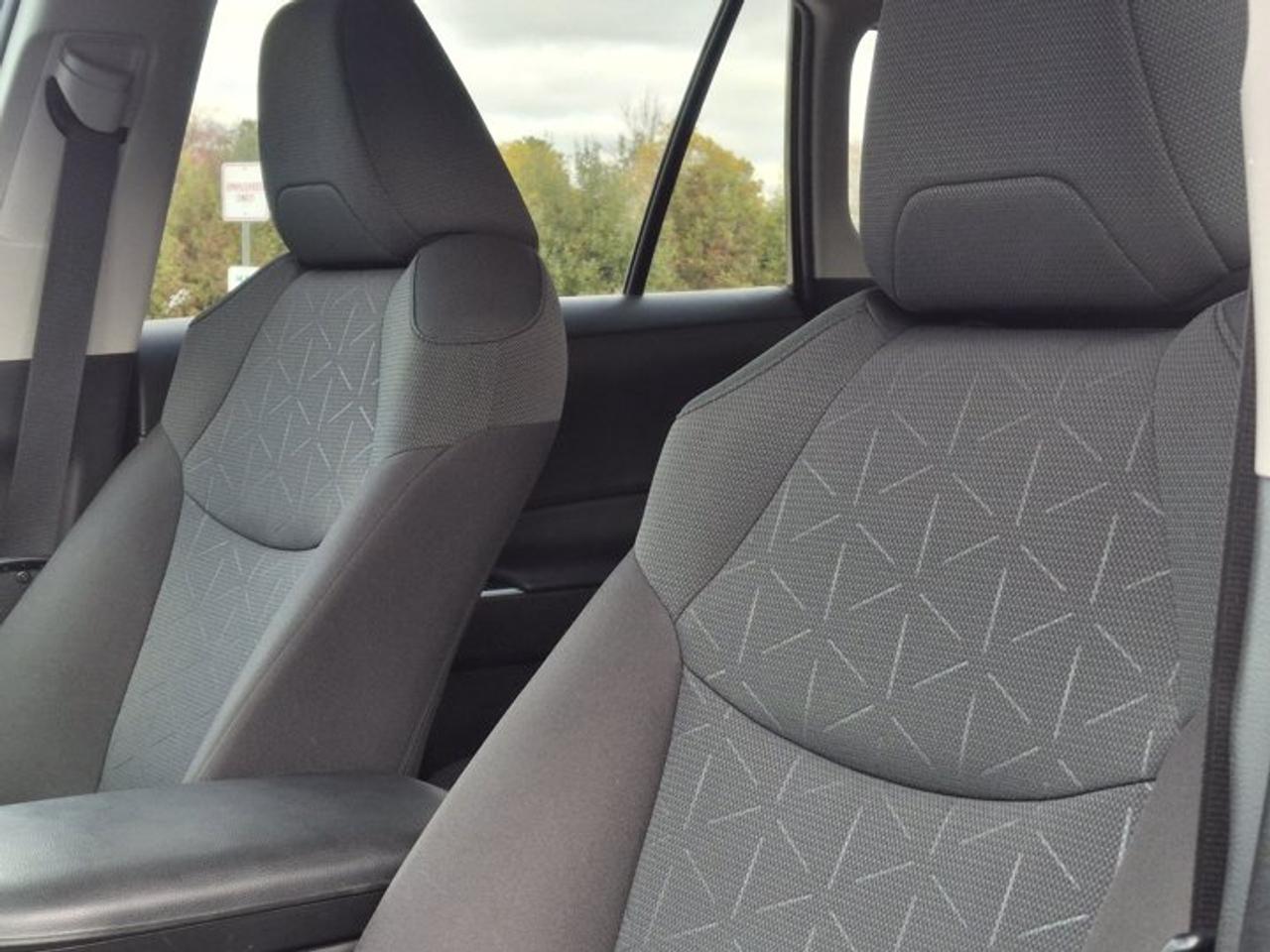 2023 Toyota RAV4 Hybrid LE AWD | Radar Cruise | Heated Seats | CarPlay + Android | Rear Camera | and More ! Photo