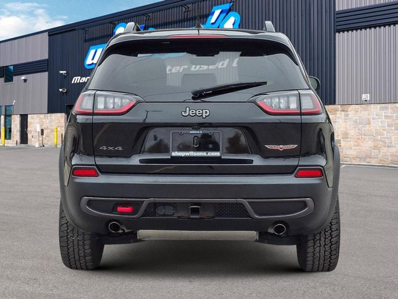 2022 Jeep Cherokee Trailhawk Elite 4x4 | Leather | Panoramic Sunroof | Heated + Cooled Seats | Heated Steering & More ! Photo