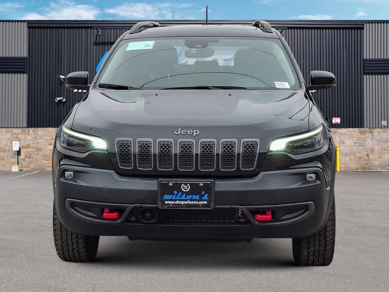 2022 Jeep Cherokee Trailhawk Elite 4x4 | Leather | Panoramic Sunroof | Heated + Cooled Seats | Heated Steering & More ! Photo
