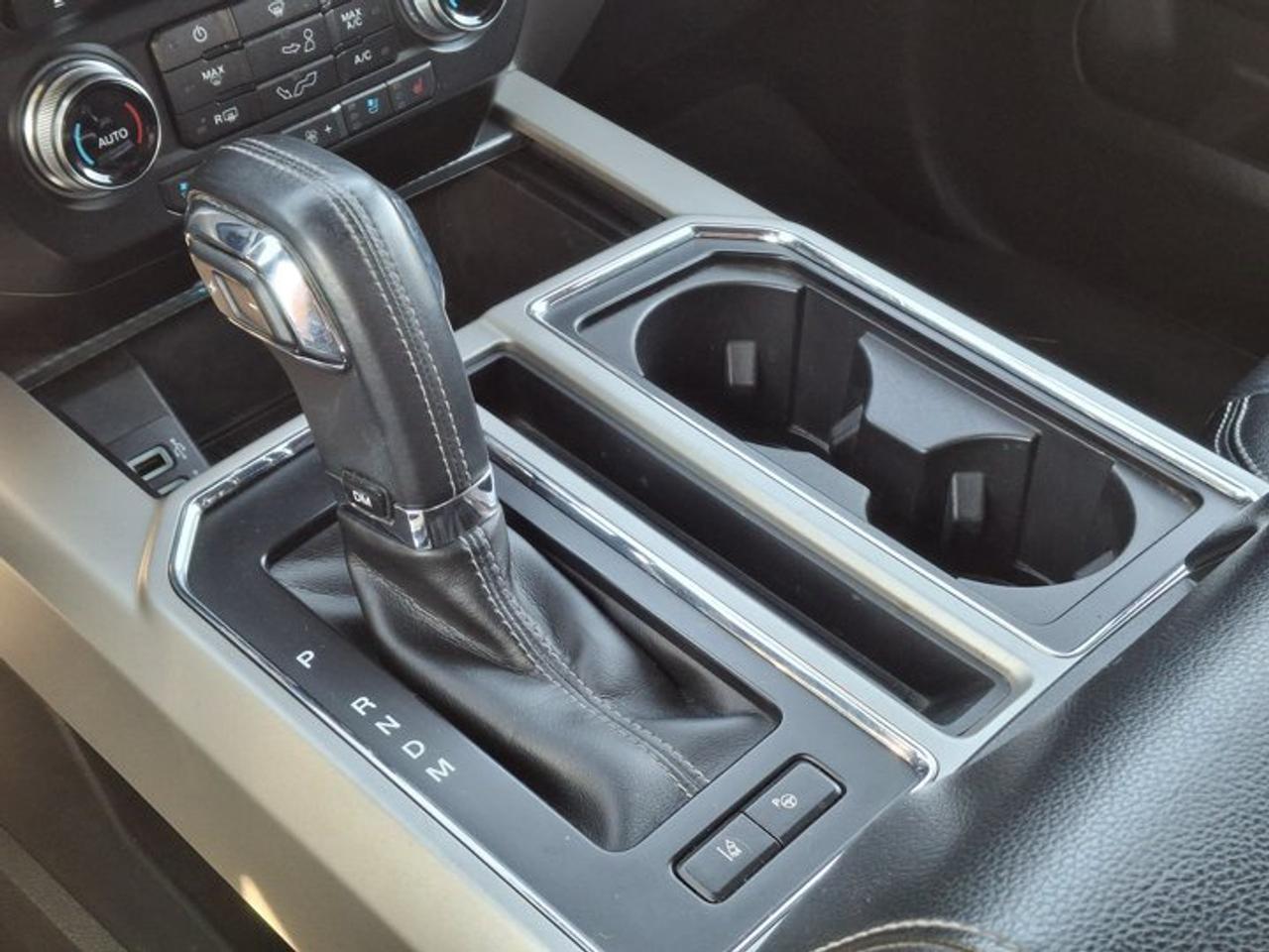 2018 Ford F-150 Lariat Sport 4x4 | Leather | Pano Roof | Heated + Ventilated Seats | B&O Audio | CarPlay & More ! Photo