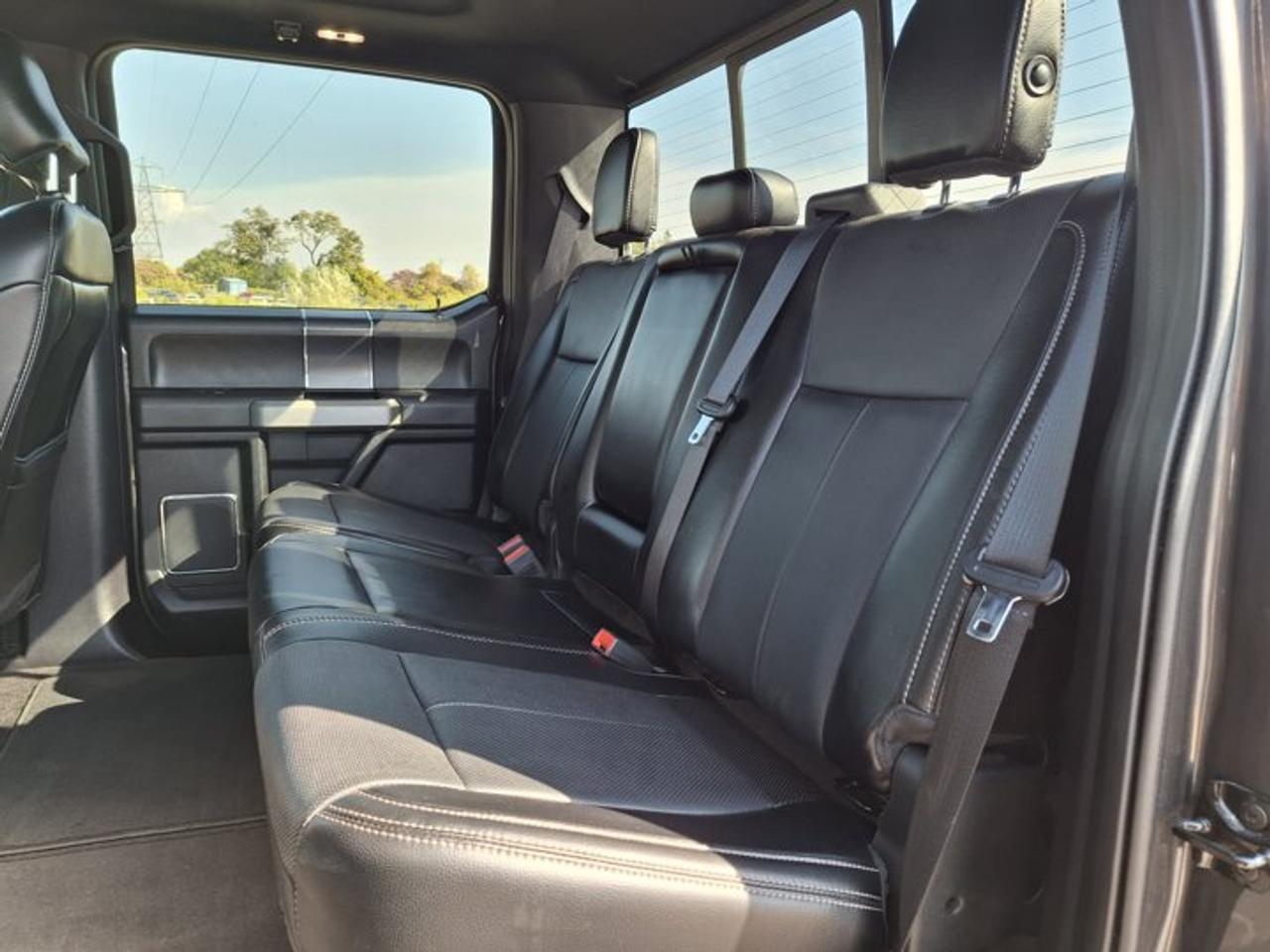 2018 Ford F-150 Lariat Sport 4x4 | Leather | Pano Roof | Heated + Ventilated Seats | B&O Audio | CarPlay & More ! Photo