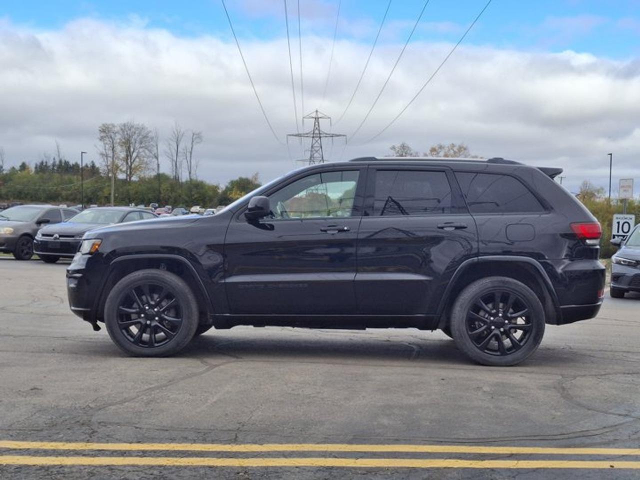 2021 Jeep Grand Cherokee Altitude 4x4 | Leather + Suede Seats | Heated Seats + Steering | Remote Start | and More ! Photo