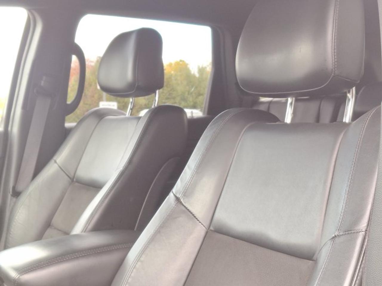 2021 Jeep Grand Cherokee Altitude 4x4 | Leather + Suede Seats | Heated Seats + Steering | Remote Start | and More ! Photo