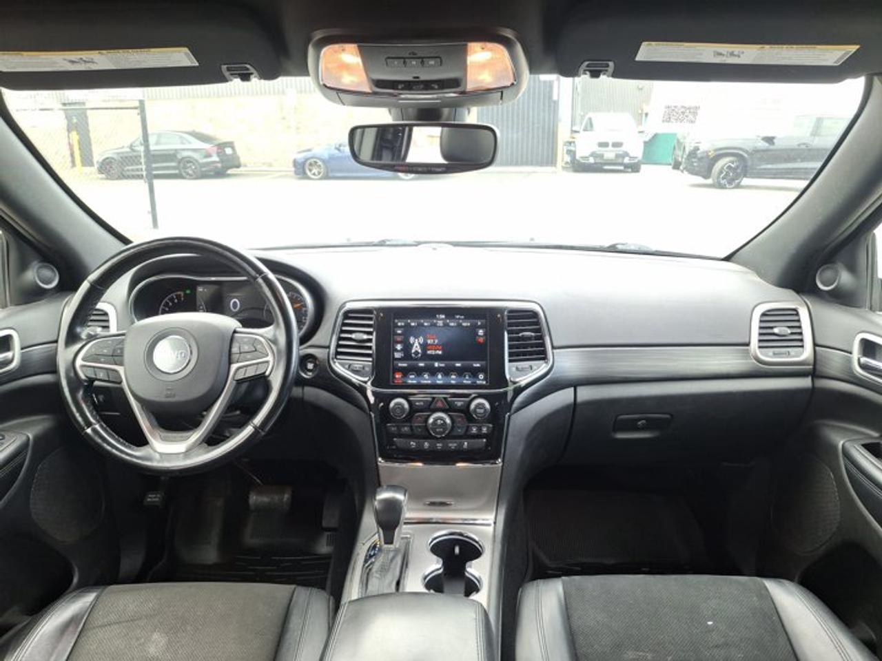 2021 Jeep Grand Cherokee Altitude 4x4 | Leather + Suede Seats | Heated Seats + Steering | Remote Start | and More ! Photo