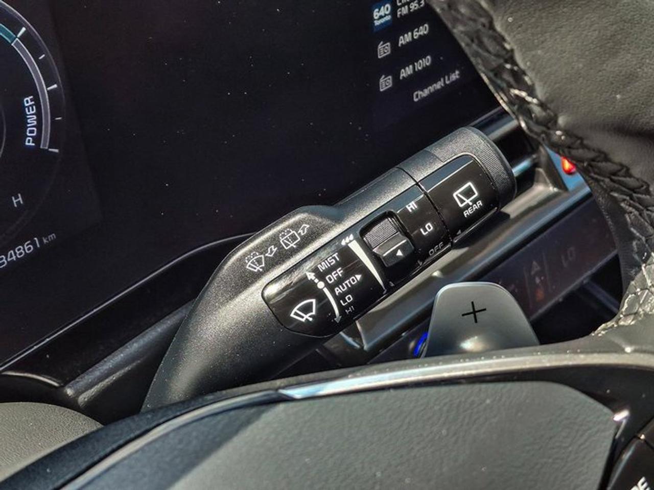 2023 Kia NIRO SX | Leather | Sunroof | Heated + Cooled Seats | Heated Steering | Harman Kardon | and More ! Photo