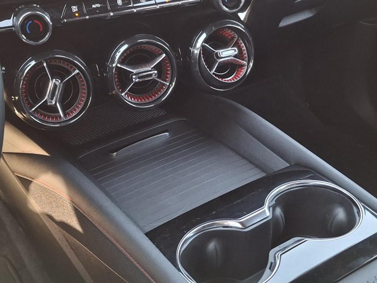 2024 Chevrolet Blazer EV eAWD RS | Split Leather | Heated + Cooled Seats | Adaptive Cruise | Remote Start | BSM and More ! Photo