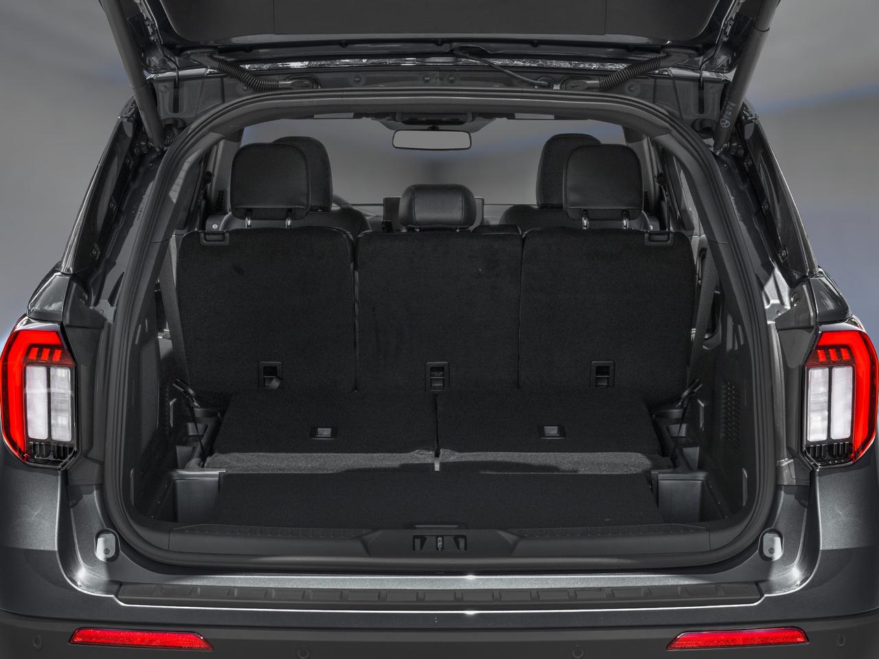 2027 Ford Explorer ST-Line Photo