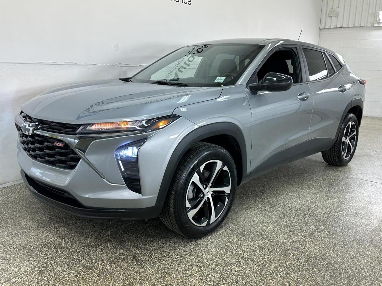 2025 Chevrolet Trax 1RS/REM START/FULL PWR GRP/GM LEASE RETURN! Photo