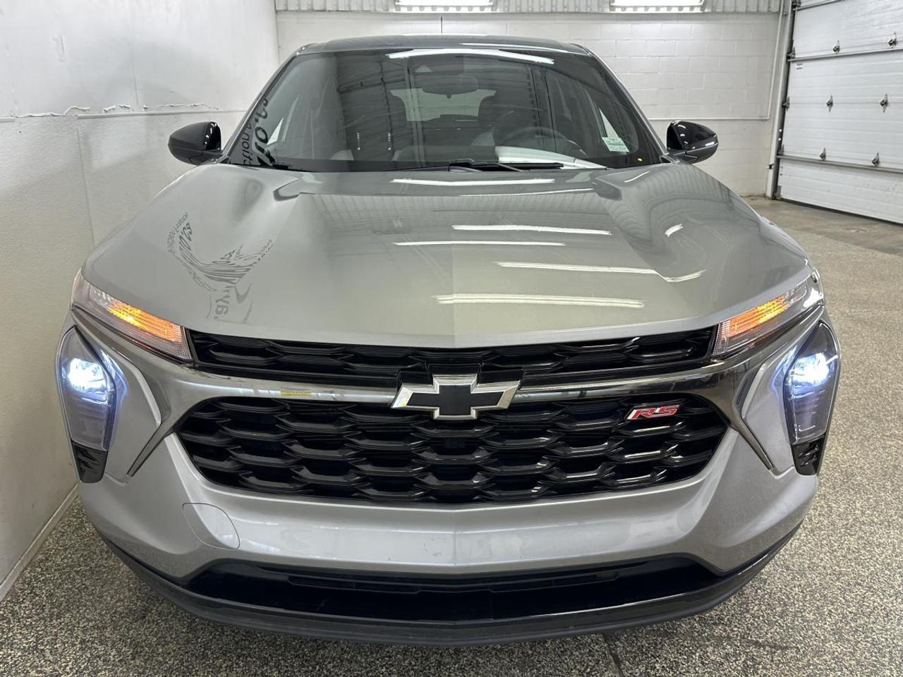 2025 Chevrolet Trax 1RS/REM START/FULL PWR GRP/GM LEASE RETURN! Photo