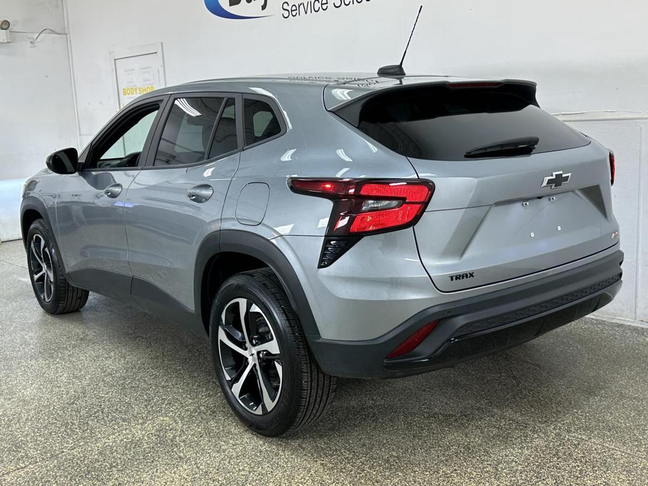 2025 Chevrolet Trax 1RS/REM START/FULL PWR GRP/GM LEASE RETURN! Photo