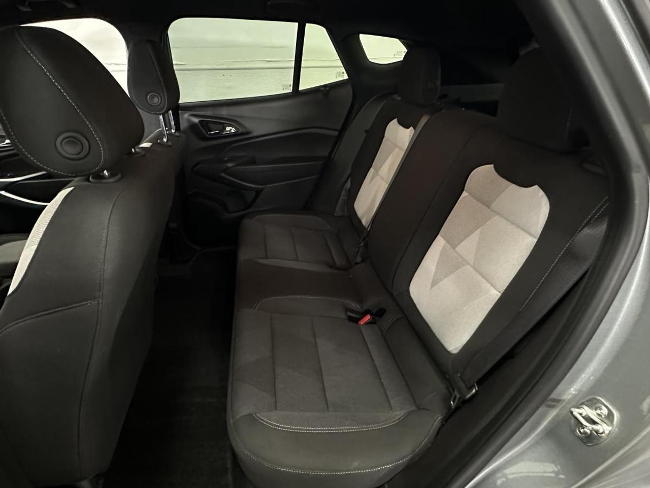 2025 Chevrolet Trax 1RS/REM START/FULL PWR GRP/GM LEASE RETURN! Photo