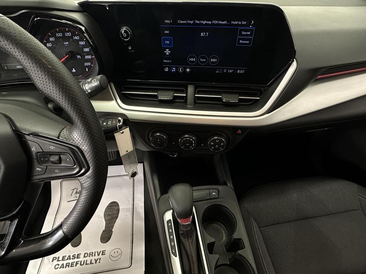 2025 Chevrolet Trax 1RS/REM START/FULL PWR GRP/GM LEASE RETURN! Photo