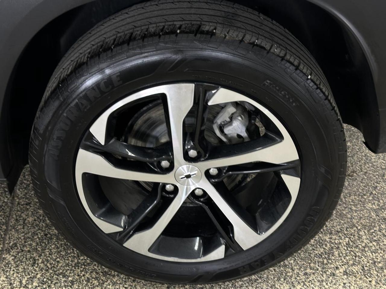 2025 Chevrolet Trax 1RS/REM START/FULL PWR GRP/GM LEASE RETURN! Photo