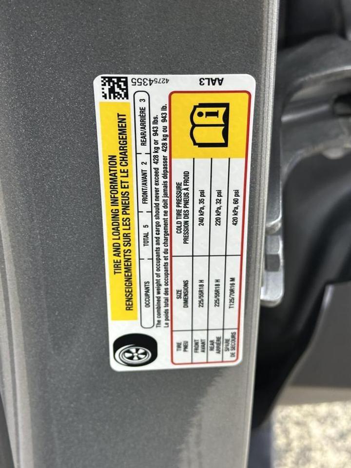 2025 Chevrolet Trax 1RS/REM START/FULL PWR GRP/GM LEASE RETURN! Photo