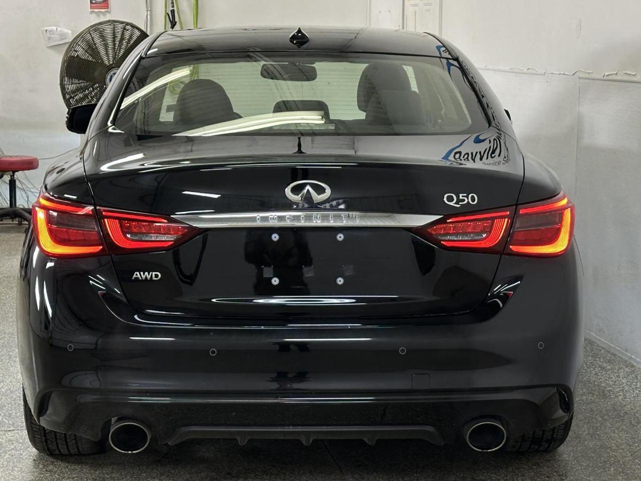 2024 Infiniti Q50 Luxe LUXURY/AWD/BLACK LEATHER/SUNROOF/30KM/OFF INFINITI LEASE! Photo