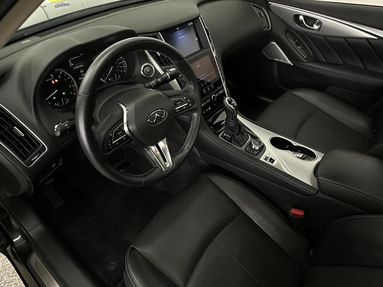 2024 Infiniti Q50 Luxe LUXURY/AWD/BLACK LEATHER/SUNROOF/30KM/OFF INFINITI LEASE! Photo