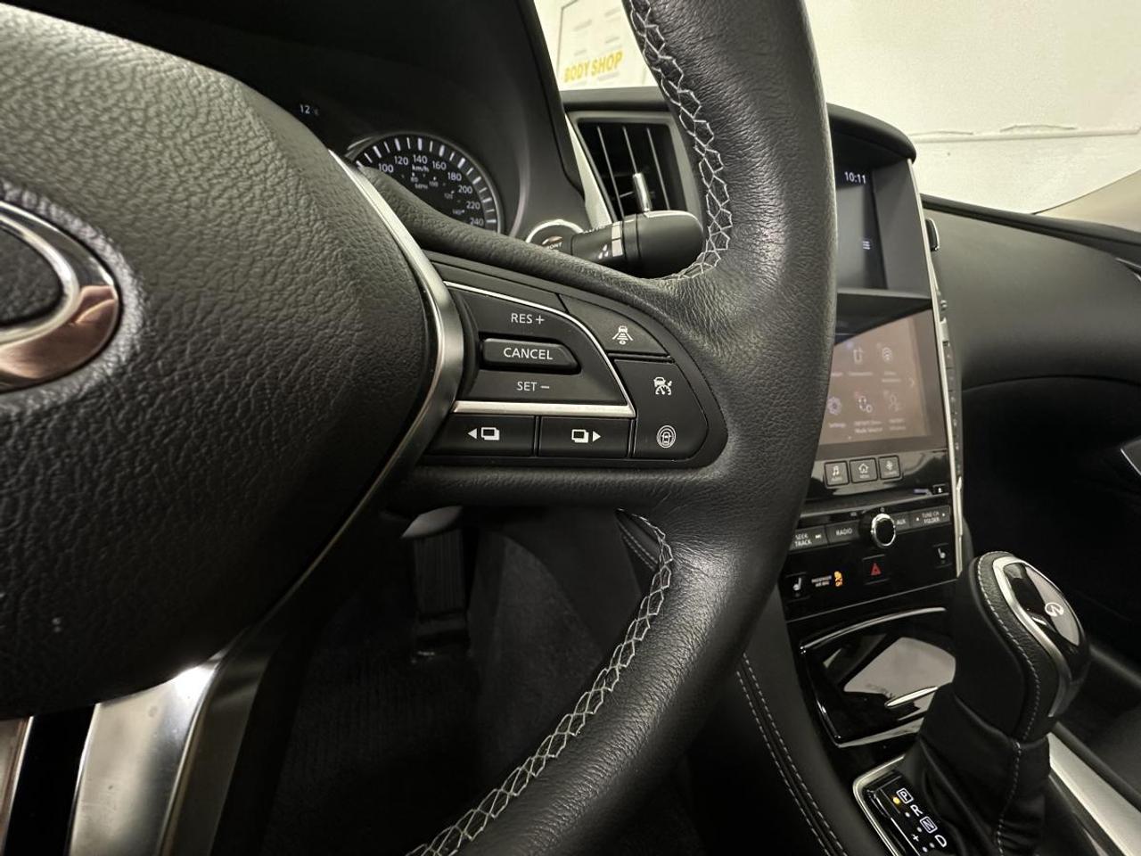 2024 Infiniti Q50 Luxe LUXURY/AWD/BLACK LEATHER/SUNROOF/30KM/OFF INFINITI LEASE! Photo