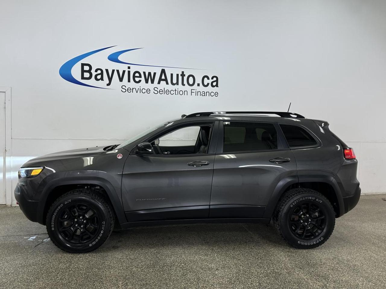 2022 Jeep Cherokee Trailhawk TRAILHAWK ELITE/4X4/PANOROOF/LEATHER/NAVI/PWR GATE/OFF LEASE! Photo