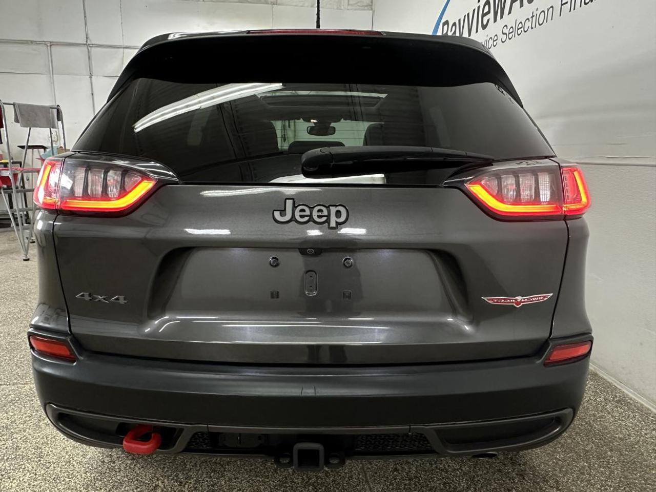 2022 Jeep Cherokee Trailhawk TRAILHAWK ELITE/4X4/PANOROOF/LEATHER/NAVI/PWR GATE/OFF LEASE! Photo