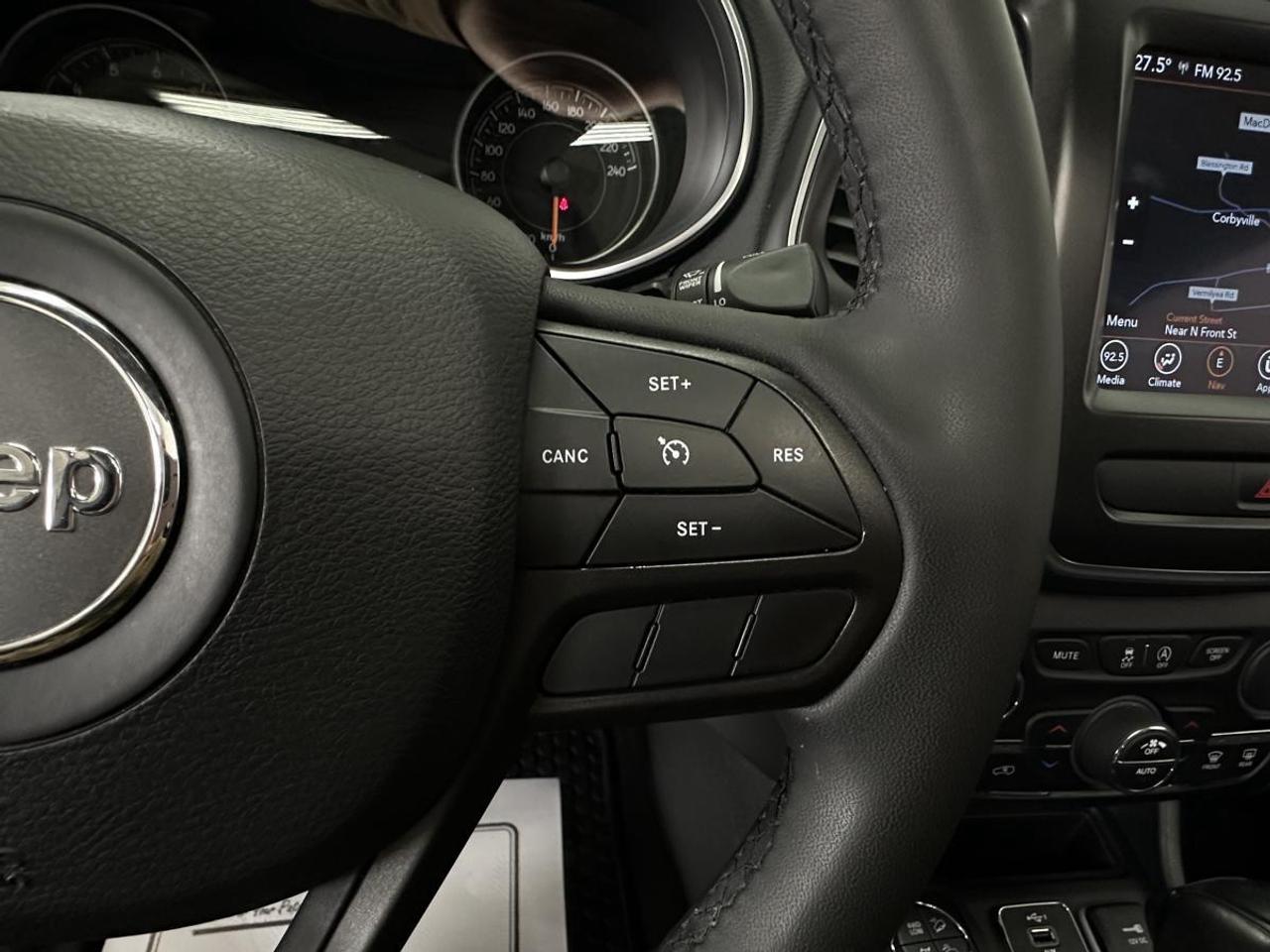2022 Jeep Cherokee Trailhawk TRAILHAWK ELITE/4X4/PANOROOF/LEATHER/NAVI/PWR GATE/OFF LEASE! Photo