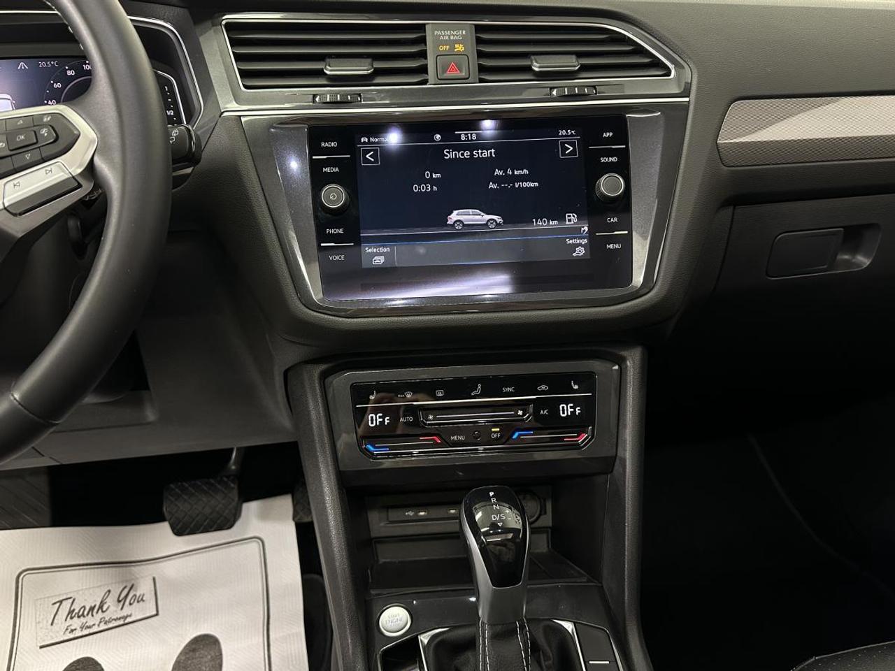 2023 Volkswagen Tiguan Comfortline COMFORTLINE/4MOTION/PANOROOF/LEATHER/66KM/OFF VW LEASE! Photo