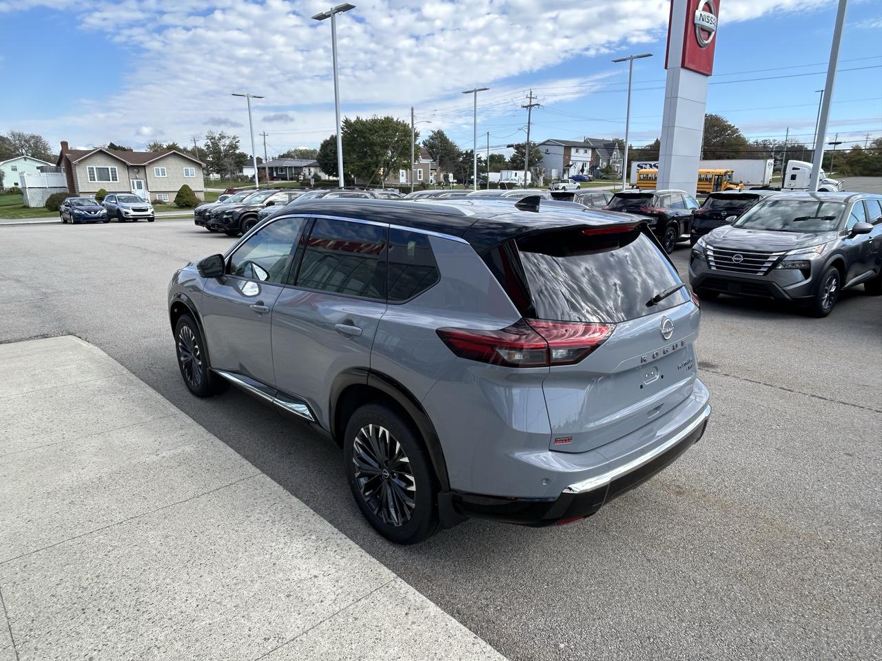 2026 Nissan ROGUE PLATINUM  Photo