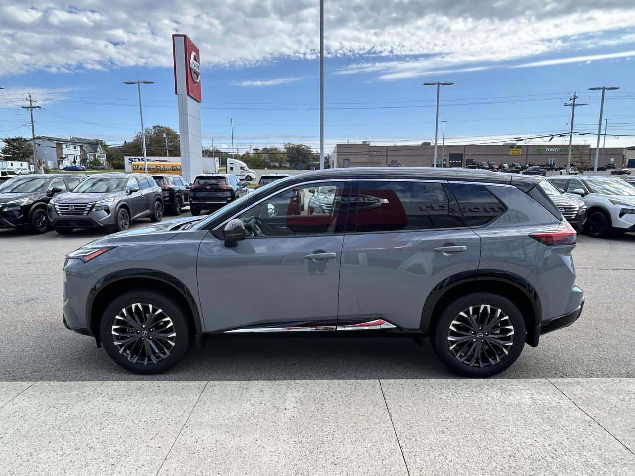 2026 Nissan ROGUE PLATINUM  Photo