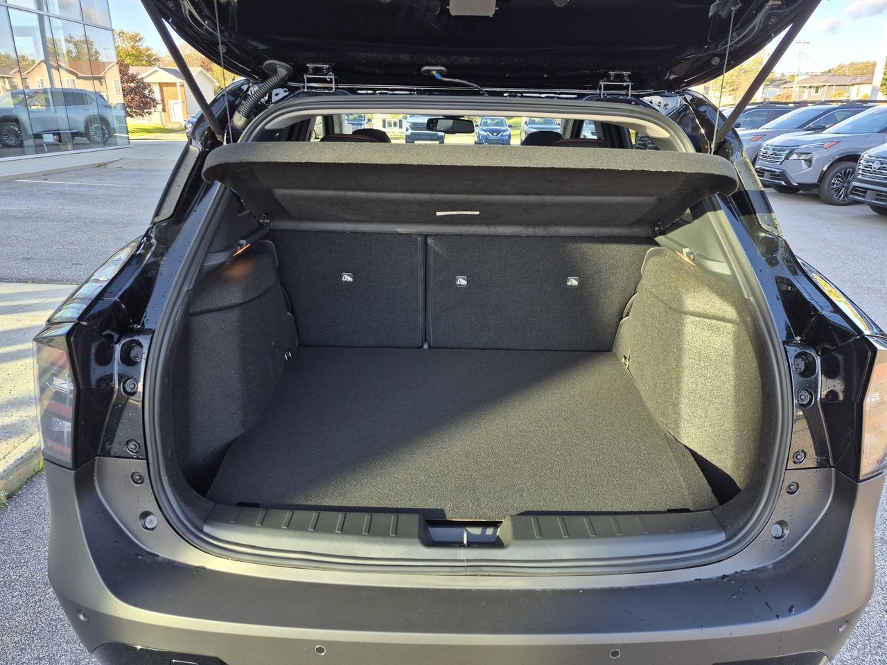 2027 Nissan Kicks SR PREMIUM Photo