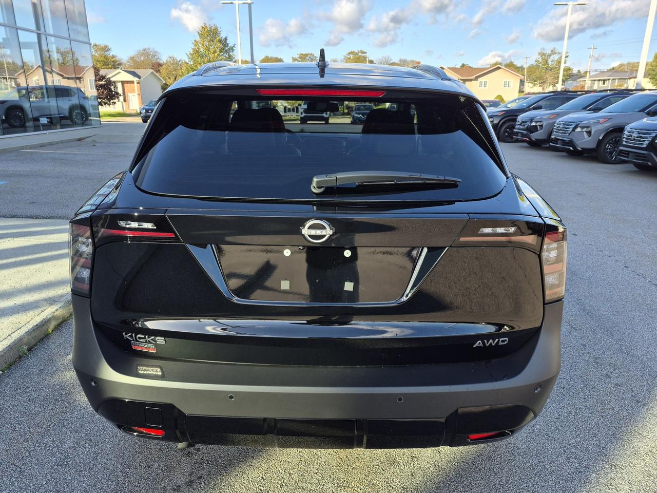 2027 Nissan Kicks SR PREMIUM Photo