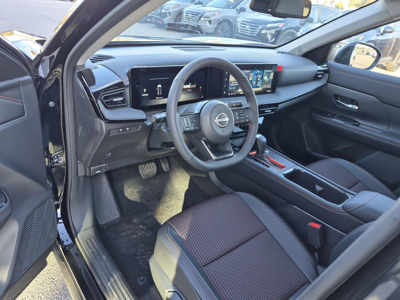 2027 Nissan Kicks SR PREMIUM Photo