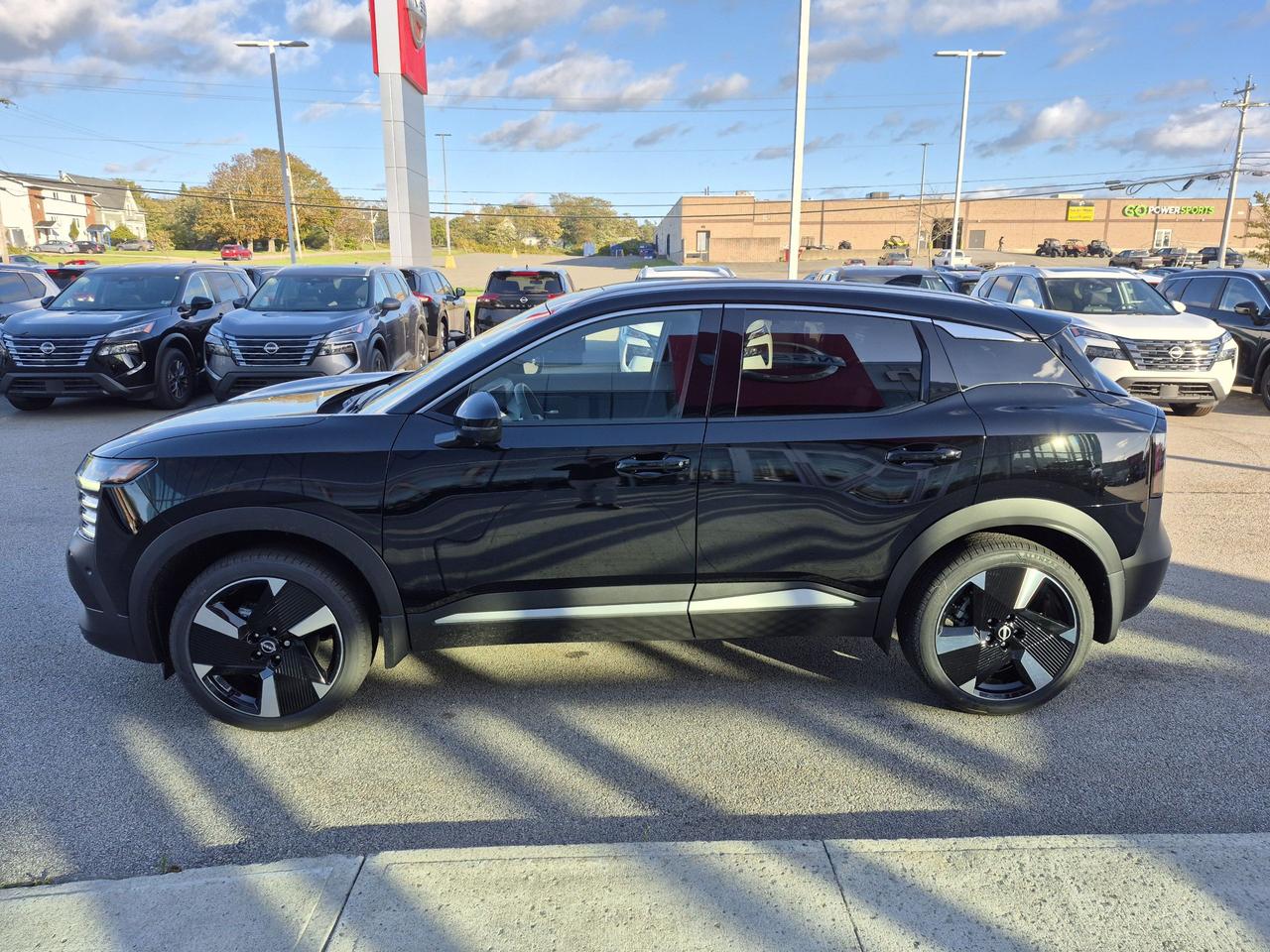 2027 Nissan Kicks SR PREMIUM Photo