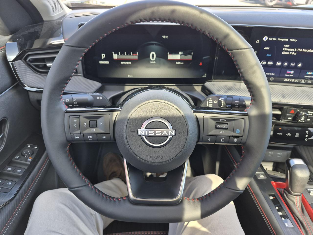 2027 Nissan Kicks SR PREMIUM KICKS SR AWD Photo