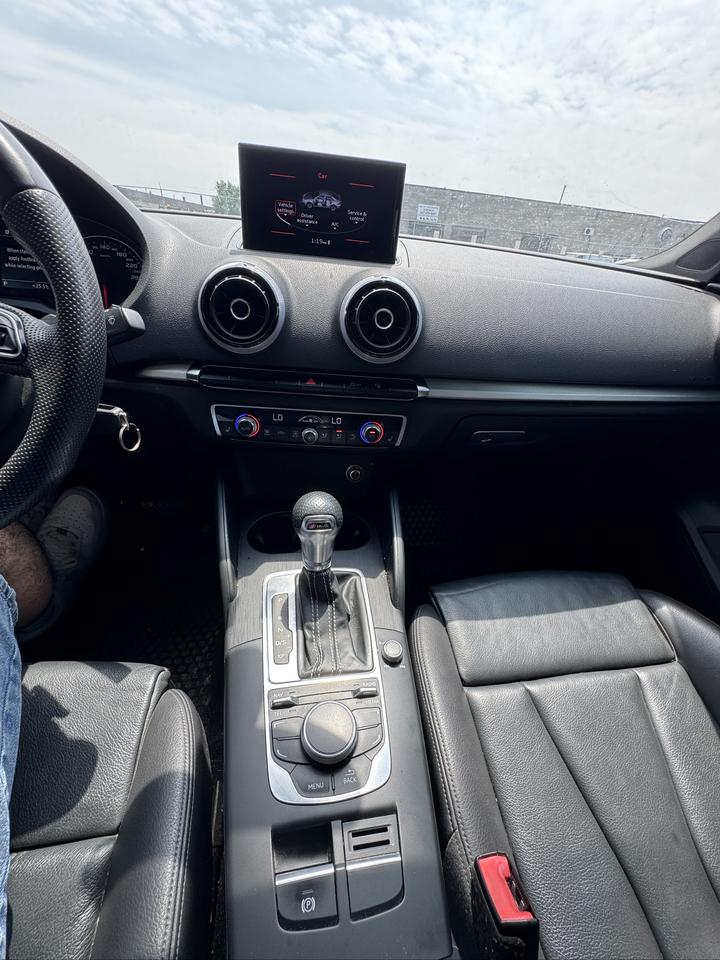 2015 Audi A3 1.8T Progressiv Photo