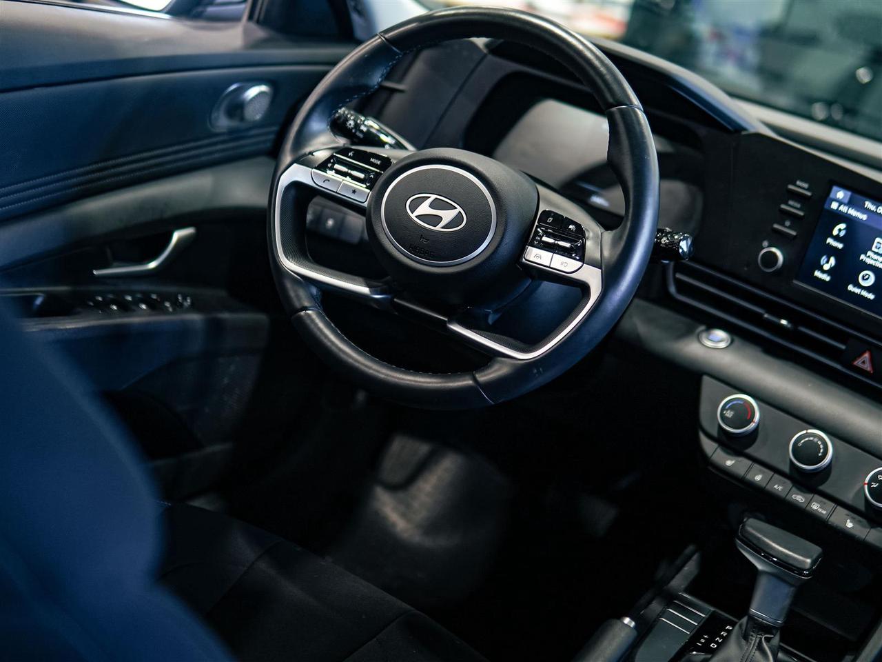 2025 Hyundai Elantra PREFERRED | BLIND SPOT | APP CONNECT | NO ACCIDENTS Photo