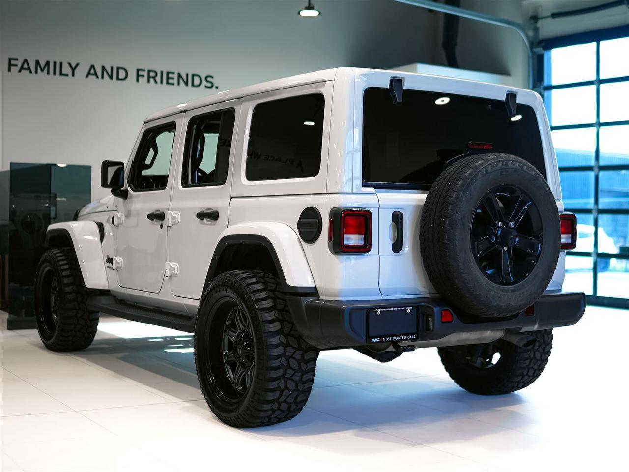 2021 Jeep Wrangler SAHARA ALTITUDE 4X4 | 20 INCH FUEL RIMS AND TIRES Photo
